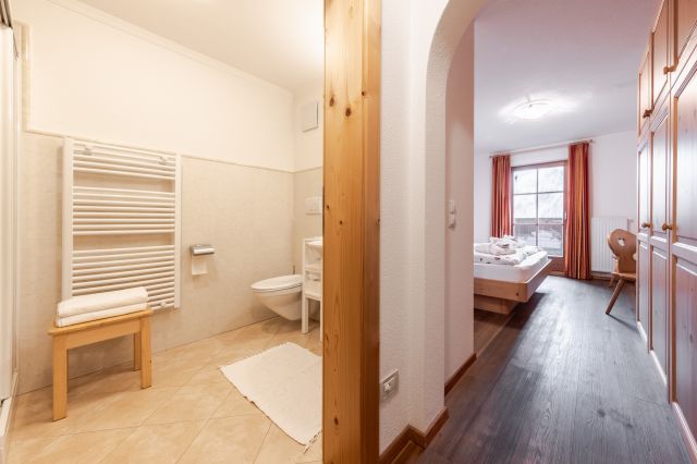 Double rooms or twin room for 2 persons Image: room type 2