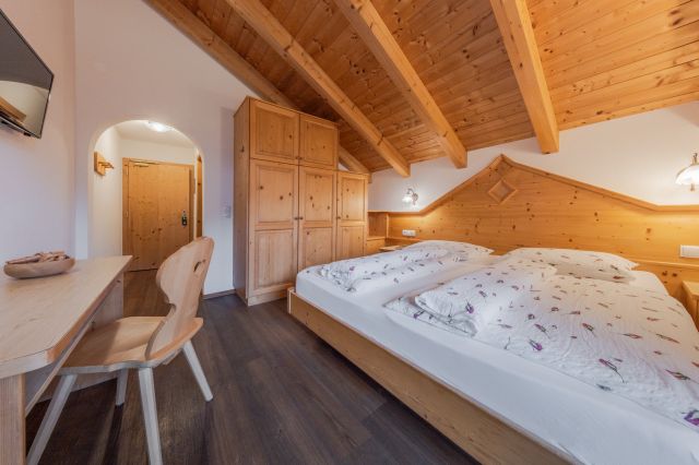 Double rooms or twin room for 2 persons Image: room type 2