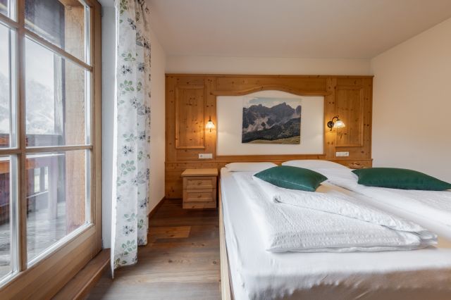 Double rooms or twin room for 2 persons Image: room type 2