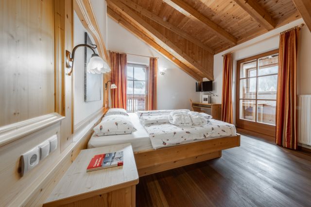 Double rooms or twin room for 2 persons Image: room type 2