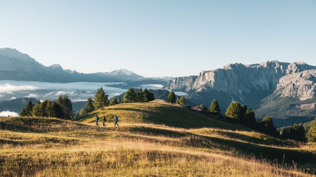 Image: hiking in Longiarù